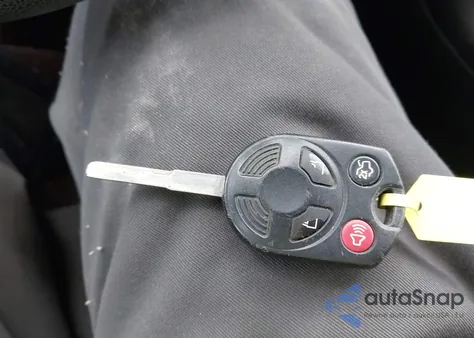 2016 Ford Focus Se z USA, uszkodzony, nr VIN 1FADP3KE4GL354948